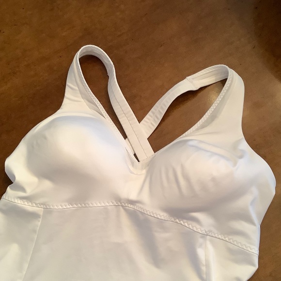 EUC Athleta Criss Cross Tank Mesh Back White Sz M - Picture 2 of 4